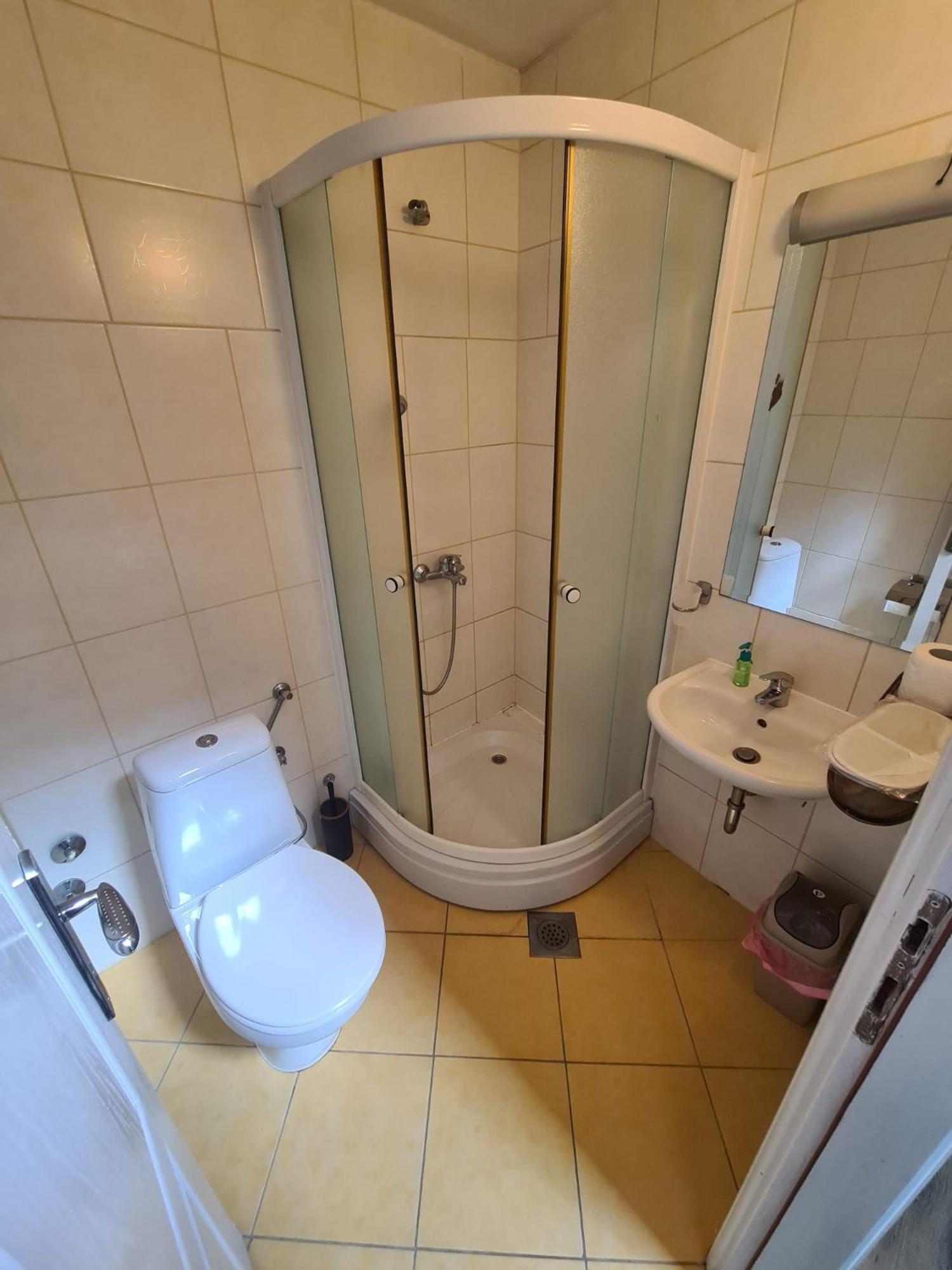 Guesthouse Nia Deluxe Sarajevo Ngoại thất bức ảnh