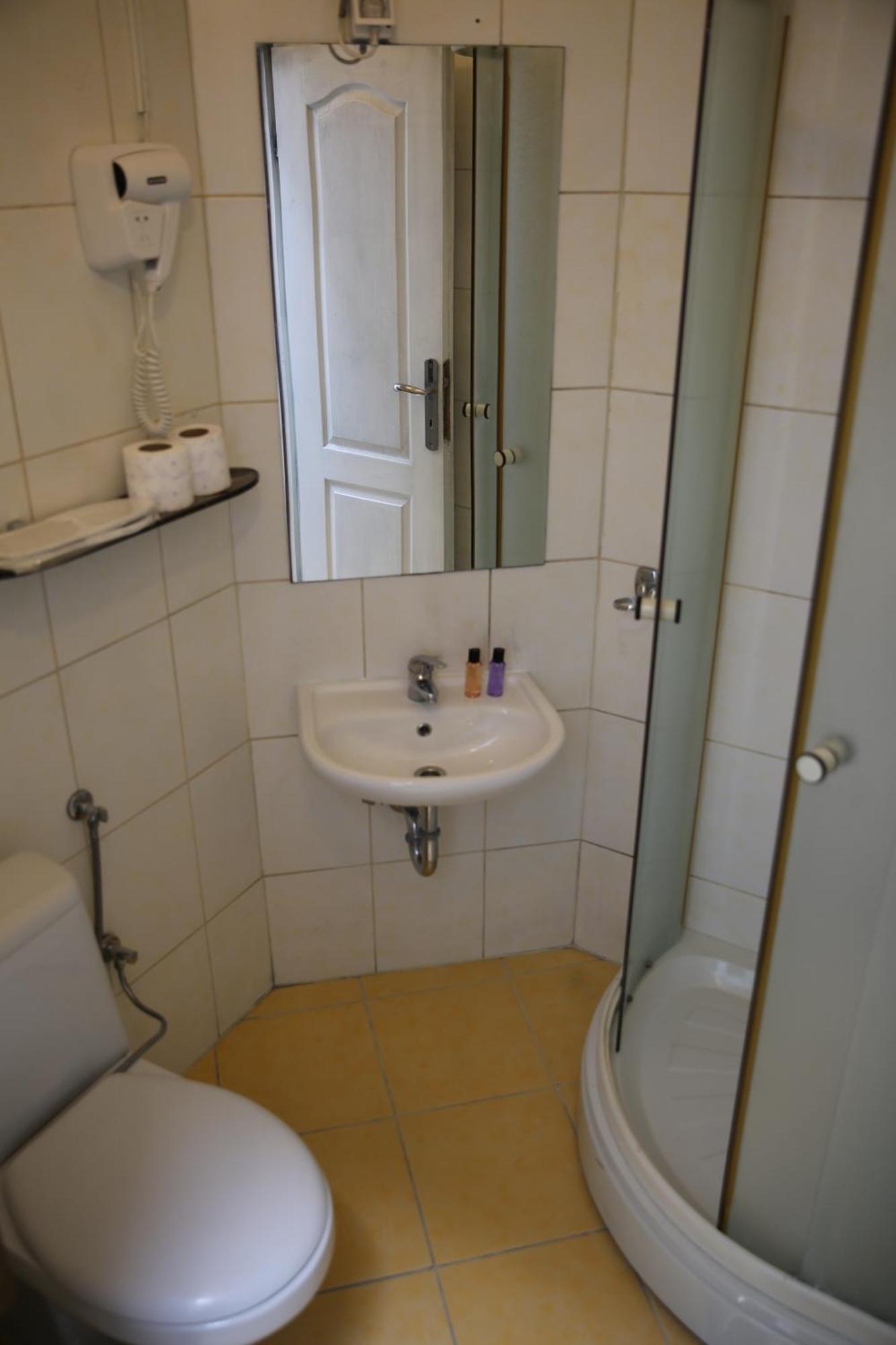Guesthouse Nia Deluxe Sarajevo Ngoại thất bức ảnh