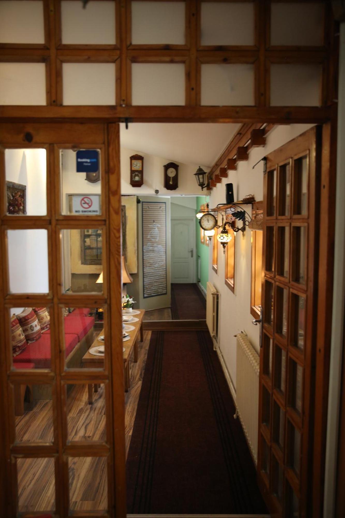 Guesthouse Nia Deluxe Sarajevo Ngoại thất bức ảnh