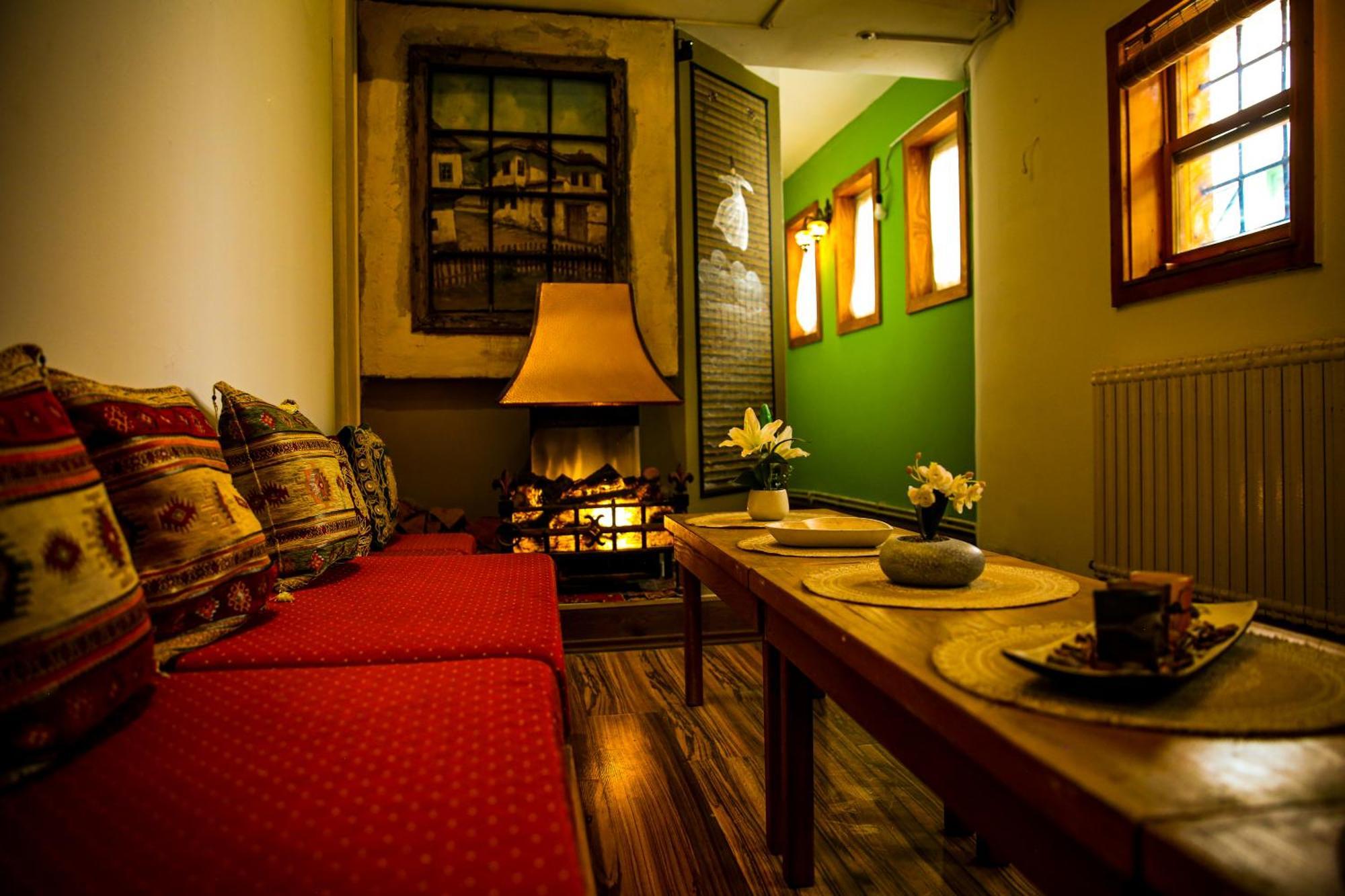 Guesthouse Nia Deluxe Sarajevo Ngoại thất bức ảnh